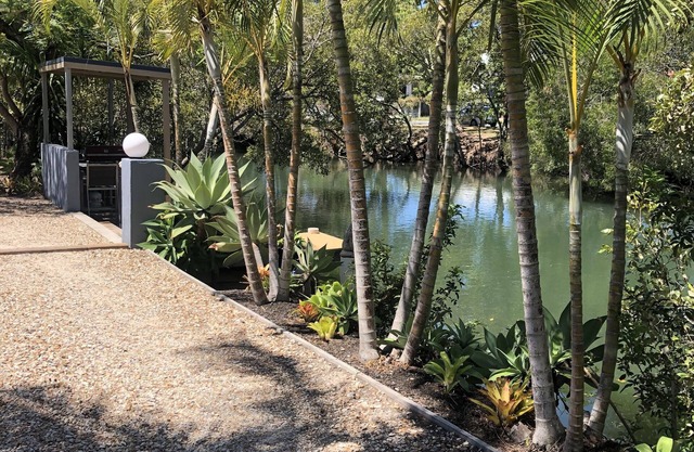 Waterfront 2brm Villa mascotas.