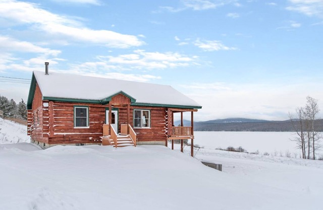Gorgeous Lake Front Real Log Home ATV Snowmobile