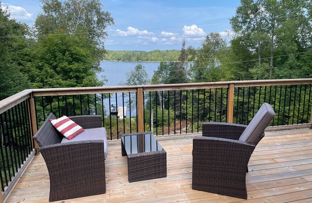 Waterfront 4 Season Get Away -