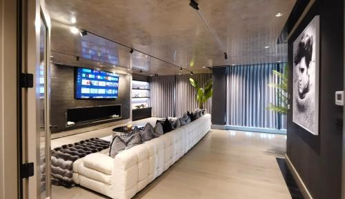 Waterfront Apartment in Chelsea Harbour
