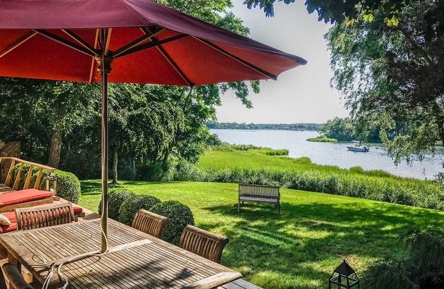 Waterfront Beach Cottage con muelle