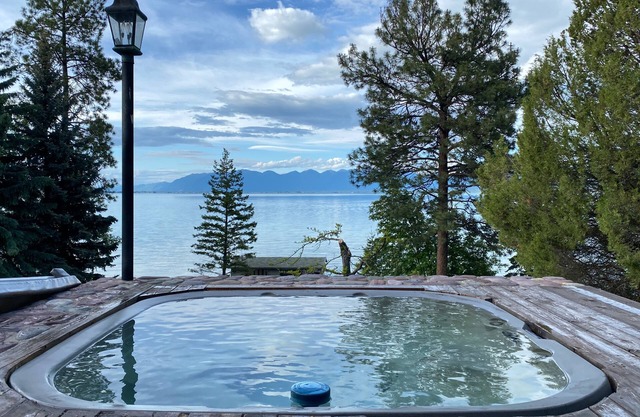 Waterfront, hermoso lago Flathead, vistas panorámicas!
