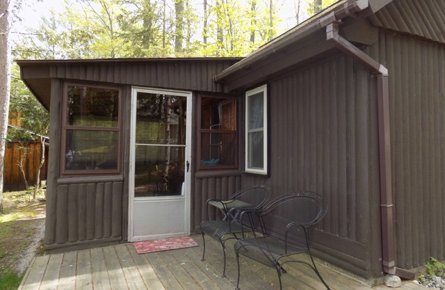 Waterfront Bellaire Style Cabins a 20 minutos del centro de Traverse City - Cabaña # 2