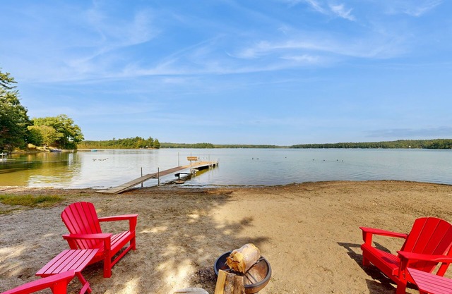 Waterfront cabin with private dock, beach, deck, grill, & firepit - dogs welcome