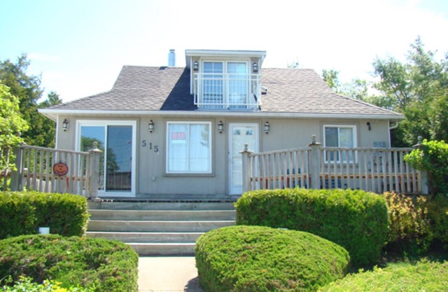 WATERFRONT! Charming Beach Front Cottage
