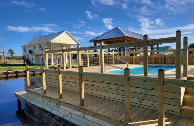 Waterfront Comfort With Pool - Sleeps 8!