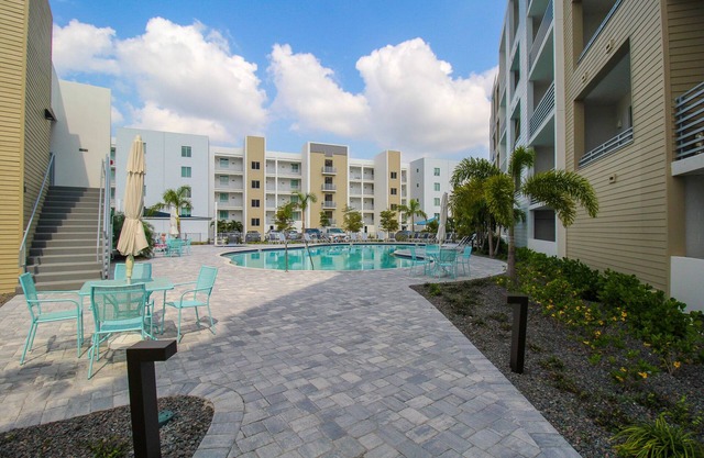 Waterfront, Community Pool, Sea La Vie
