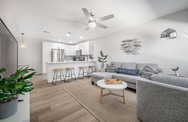 Waterfront Condo in Apollo Beach !