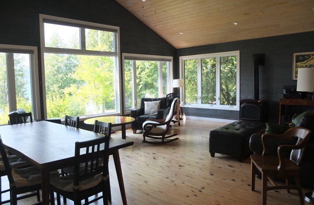 Waterfront Cottage in Hope Bay on Georgian Bay