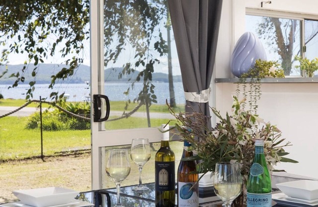 Waterfront Cottage – Stay 3, Pay 2!