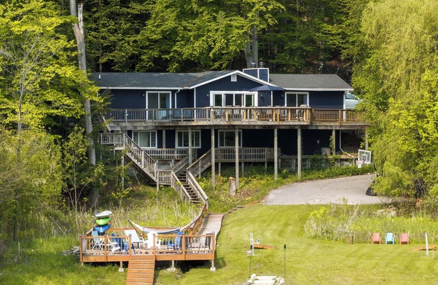 ¡NUEVO! Lago Torch Home con 116 pies de acceso a agua azul