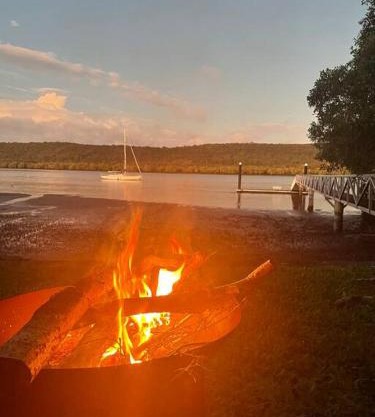Waterfront, Deep Water Pontoon, views to Straddie
