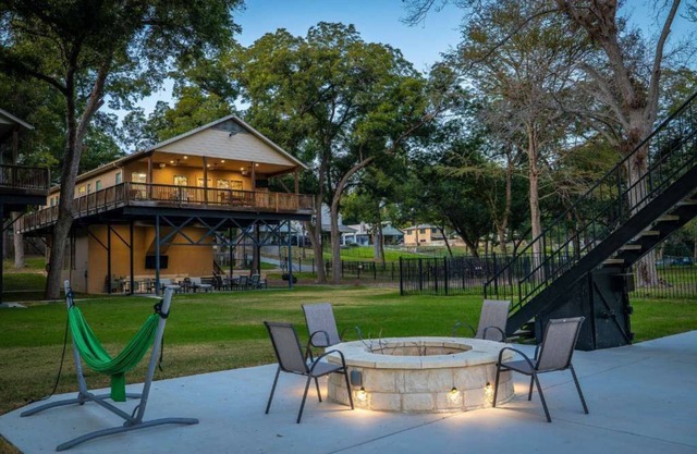 Waterfront| Dock | Ping Pong Table!
