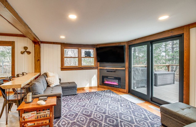 Waterfront Duluth Cabin w/ Deck & River View!