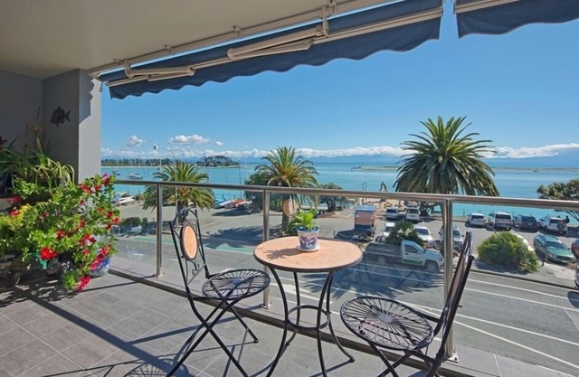 Waterfront Escape Apartment - Nelson Waterfront