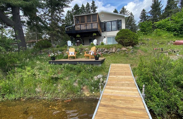 Waterfront Family Oriented Cottage just 45 minutes from Downtown Ottawa!