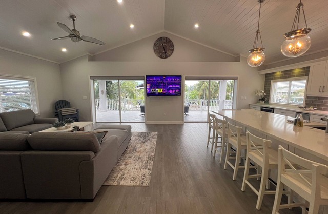 Waterfront Florida Keys Home with Boat Dock and Hot Tub!