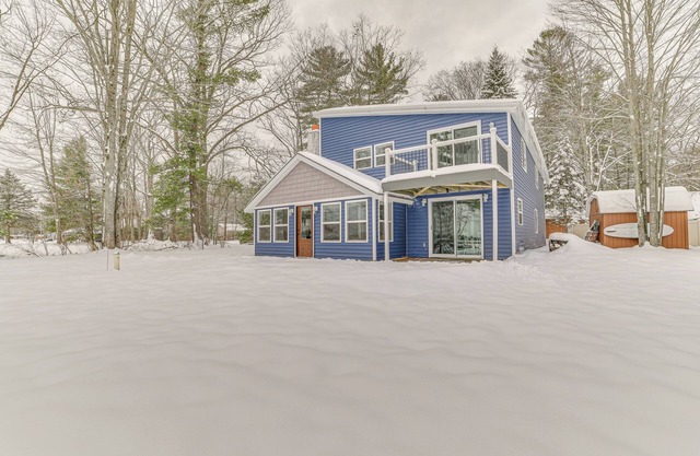 Waterfront Gaylord Getaway w/ Otsego Lake Access!