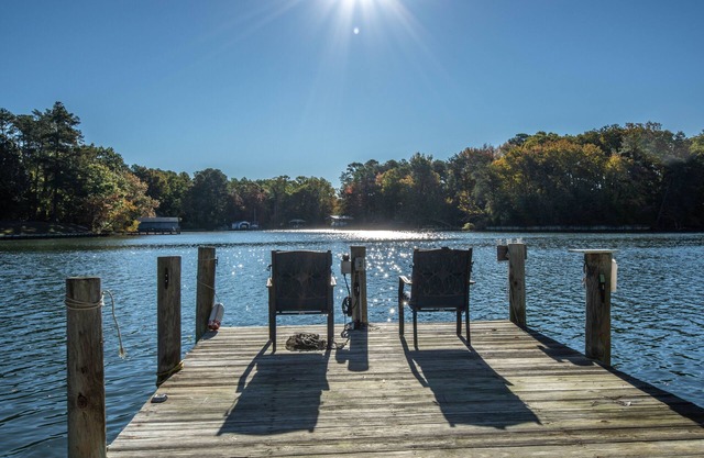 Waterfront Getaway: Kayaks, Paddle Board, Fishing!