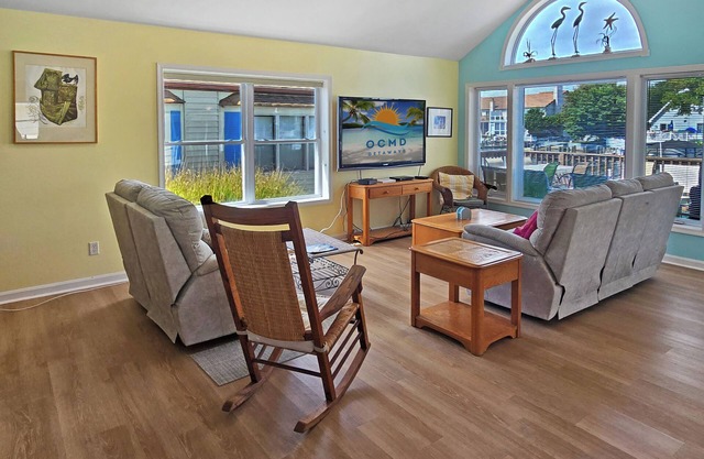 Waterfront home in Montego Bay! Large rooms and great location with community 2 community pools! Boat and Jet Ski Lift!