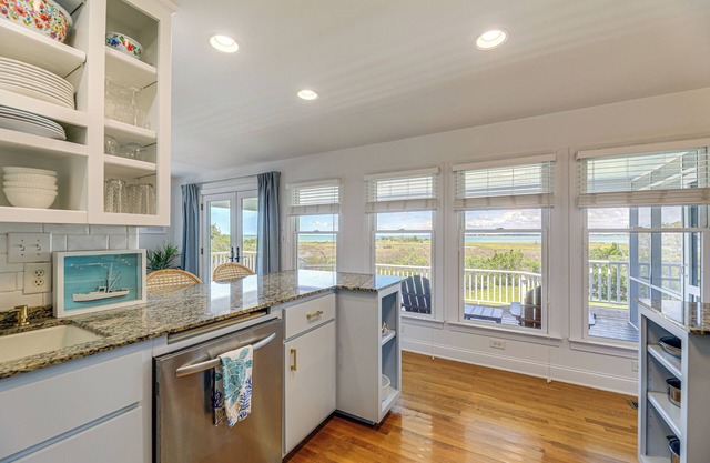 Waterfront Home w/ Screened Porch & Sunsets