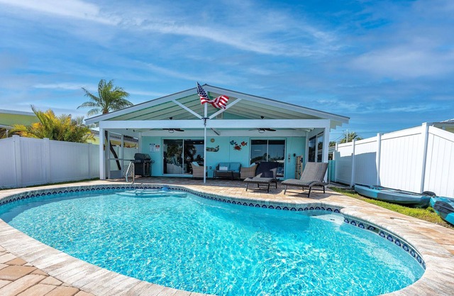 Waterfront Home with HEATED POOL!💦