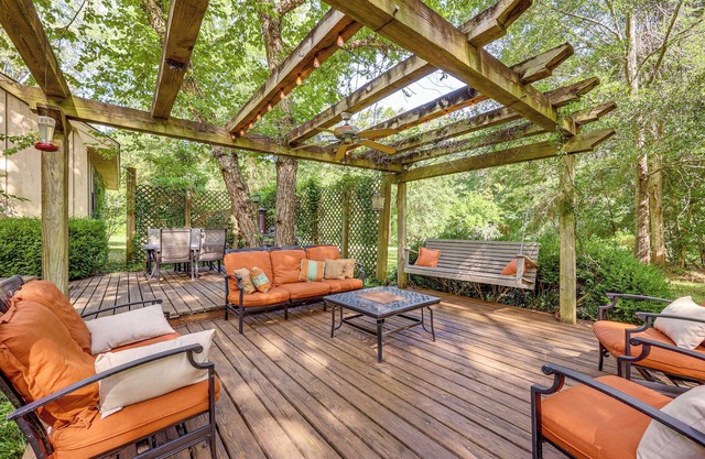 Waterfront Home w/ Playground Near DeGray & Caddo!
