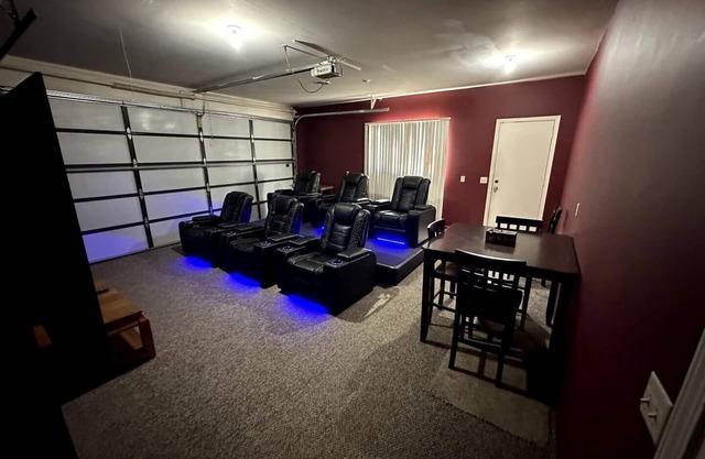 Waterfront Home con sala de juegos, deslizamiento de botes y lanzamiento privado de botes