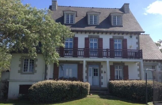 Casa pies en el agua, cerca de Dinard