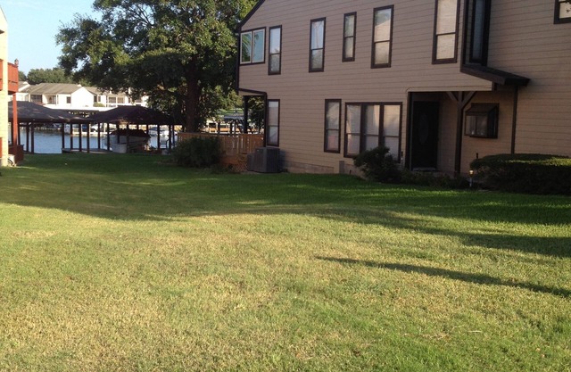 Casa frente al mar en el lago Conroe en abril Sound on the Marina