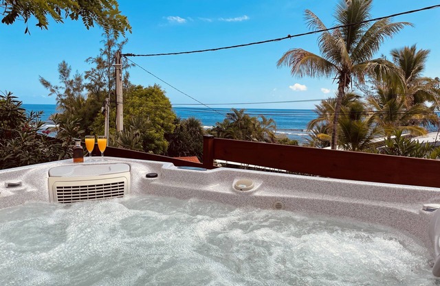 Waterfront Jacuzzi bungalow