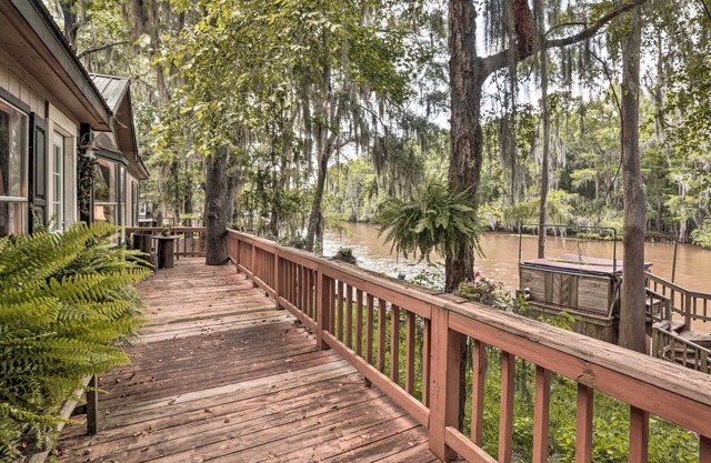Waterfront Karnack Home w/ Boathouse & Deck!