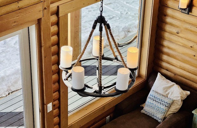 Waterfront Kelowna Cabin #1 sleeps 15 has a private hot tub & is pet friendly