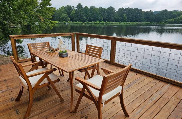 Waterfront! Lake Chalet!