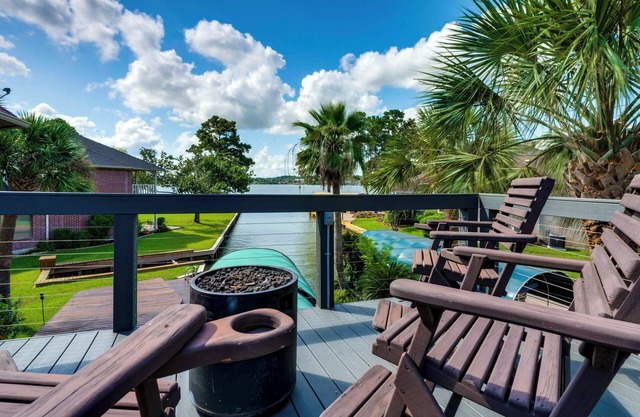 Waterfront Lake Conroe Home w/Pool Access!