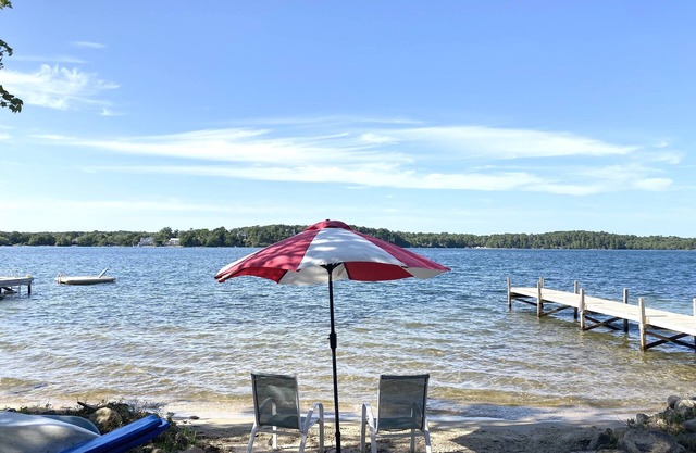 Casa frente al mar con playa privada en el lago!