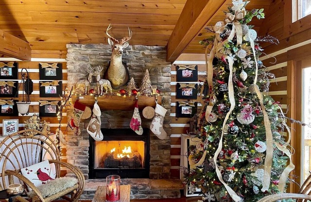 DECORADO HERMOSAMENTE PARA LAS VACACIONES !!! 9 'ÁRBOL DE NAVIDAD Y DOS MANTOS !!!!