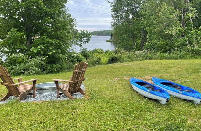 Waterfront Lower Level Apartment Near Acadia-Great for couples!