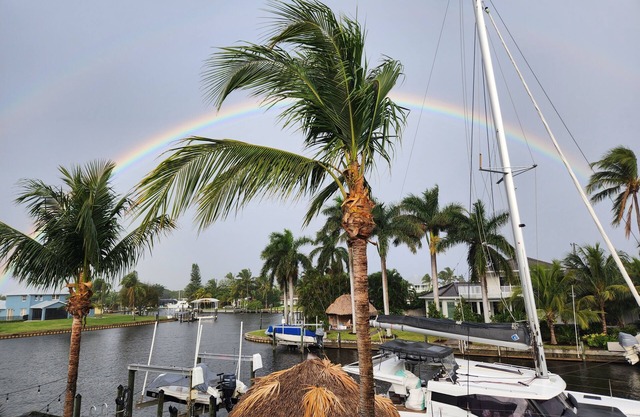 Waterfront Luxury Home with Private Dock for 50-foot boat