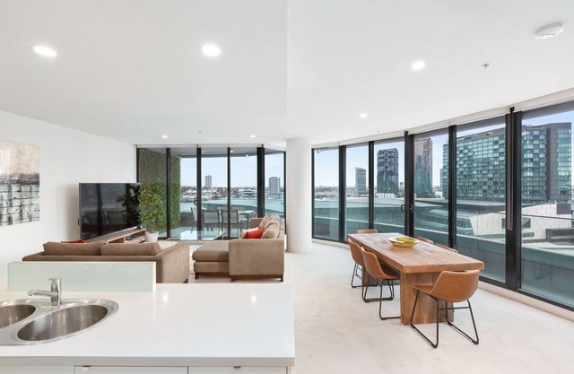 Waterfront Melbourne Apartments
