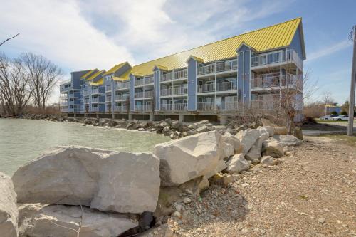 Waterfront Middle Bass Condo with Lake Erie Views!