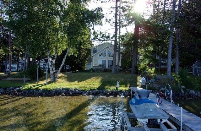 Waterfront Mullet Lake Cottage