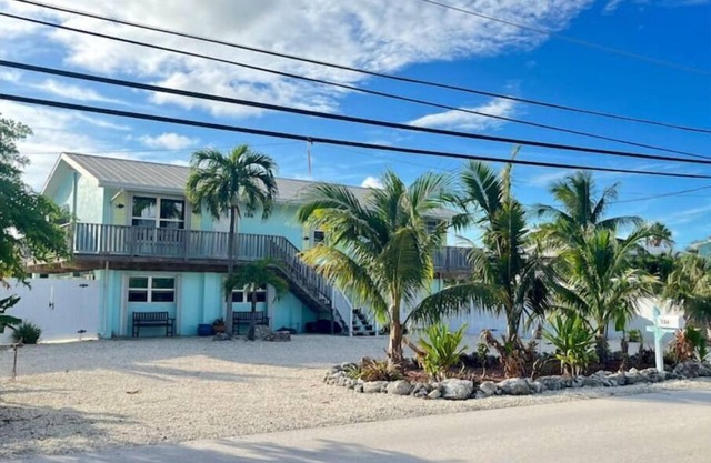 Waterfront Oceanside 200' Seawall 3/2 Sleeps 6