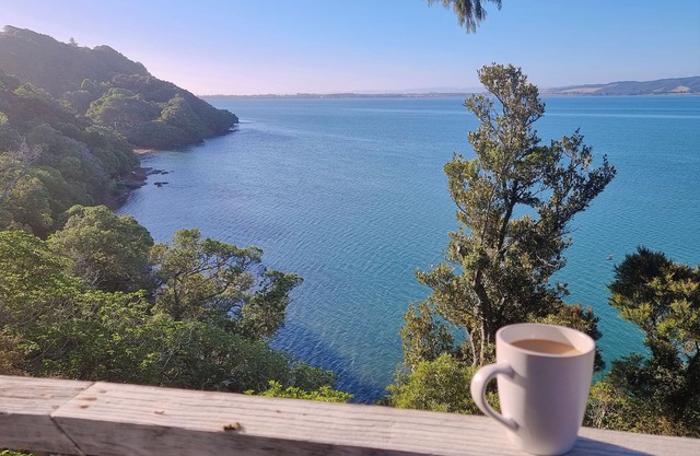 Waterfront Paradise - Tranquil Forest Hideaway with Stunning Harbour Views