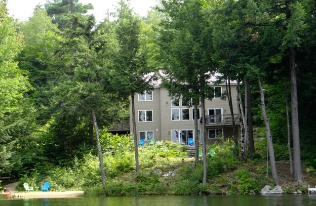 Frente al mar 4 BR, playa privada, AC, Follaje, Cerca de White Mountain Ski Resorts