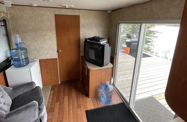 Waterfront Remote (boat access) RV on Dogtooth Lake, ON