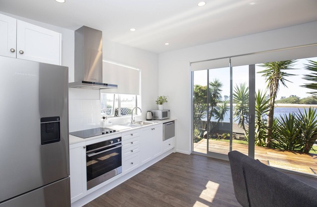 SERENE SANCTUM - WESTPORT SELF-CONTAINED UNIT in Westport