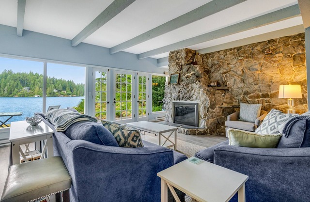 Waterfront retreat with lake views & private hot tub