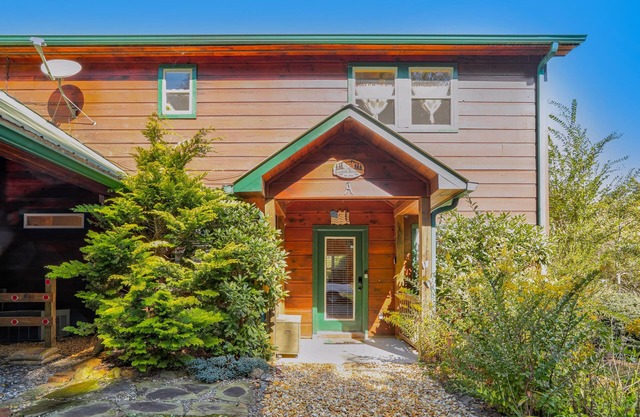 Waterfront retreat with 415-feet of river access and a fireplace
