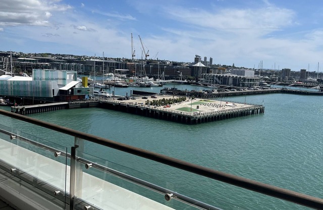 Waterfront Sea & Harbour Views Hotel Apartment at Princes Wharf